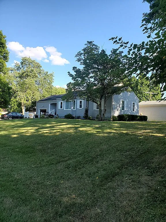 974 Gardner Blvd photo 1