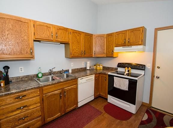 3rd image of 2406 Marshall Dr