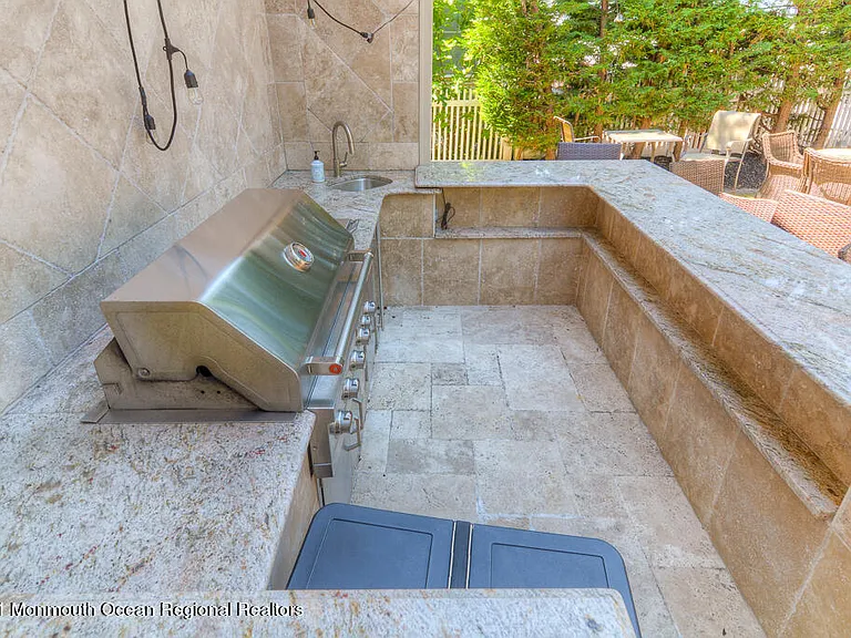 1603 Lake Ave — Photo 22
