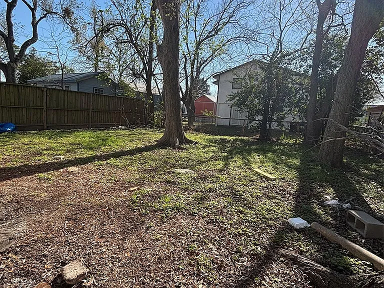 4106 Darby St — Photo 10