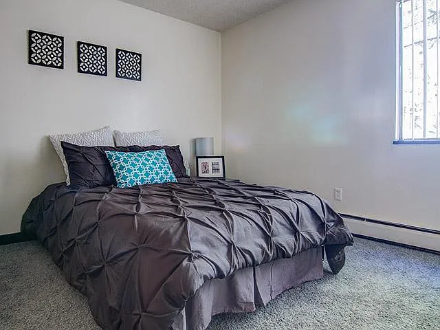 The Grove Apartments — Photo 9