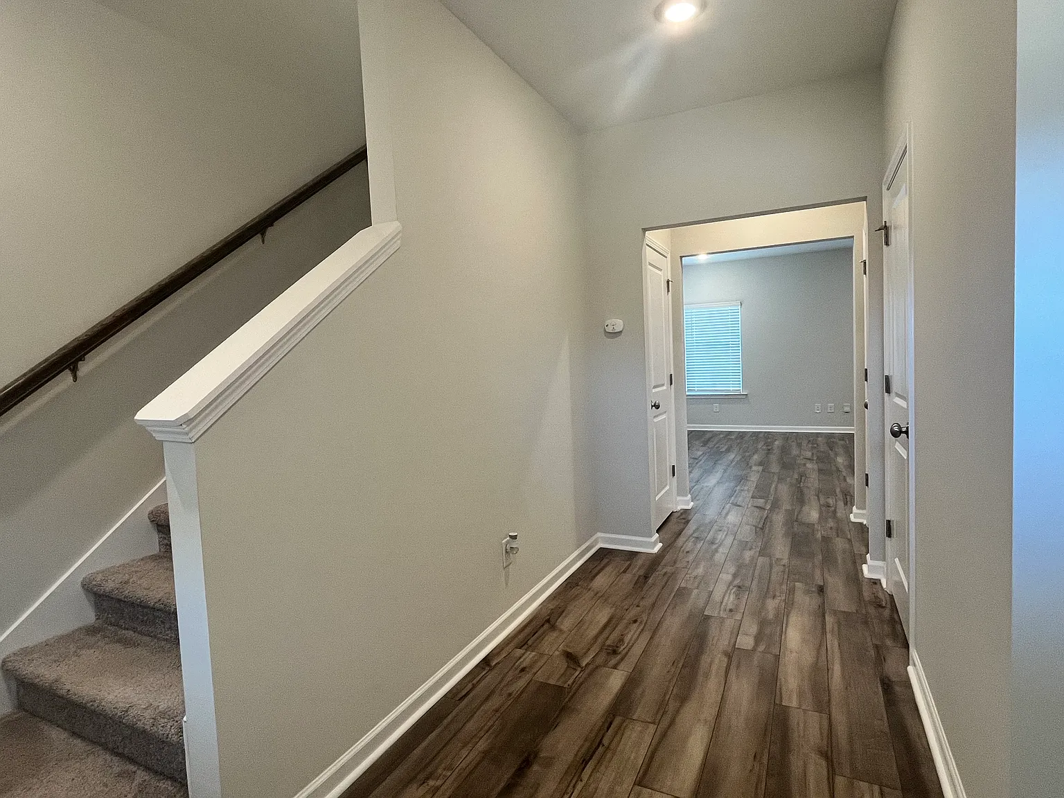 4 bed, 2.5 bath, 1942 sqft, $2,200 — Photo 4