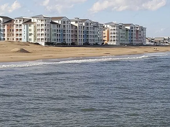 3700 Sandpiper Rd APT 401, Virginia Beach, VA 23456