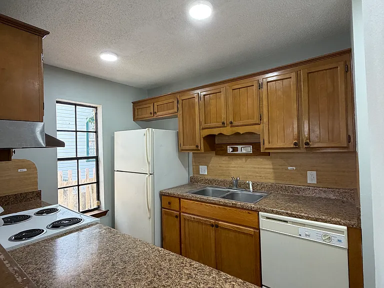 724 N Bullion Ave #724 — Photo 7
