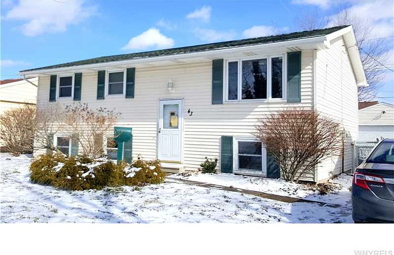 1st image of 43 Mayberry Dr W