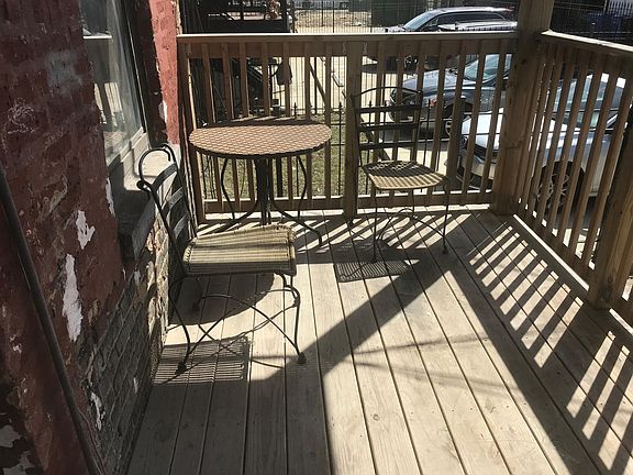 5th image of 1314 N Claremont Ave APT 1R