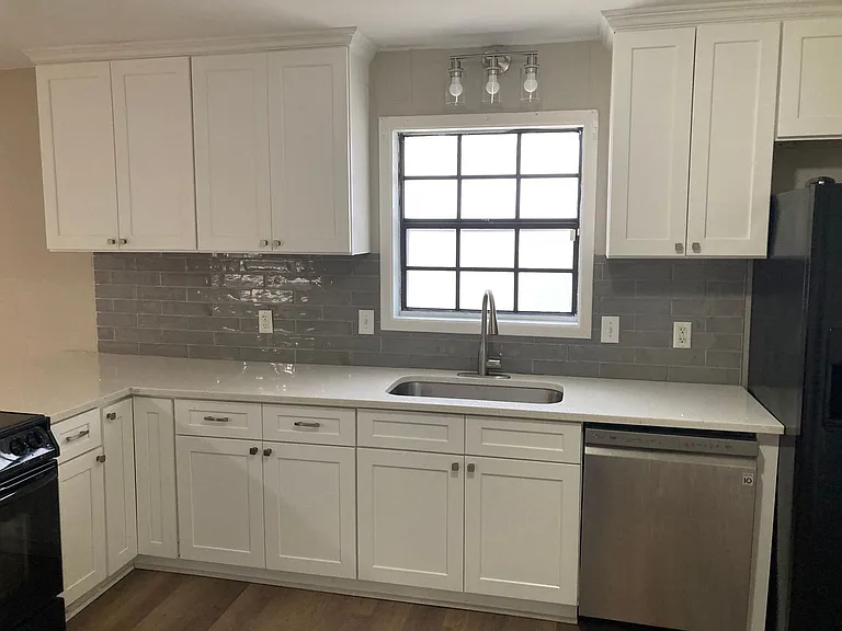 311 Dixie Dr — Photo 6