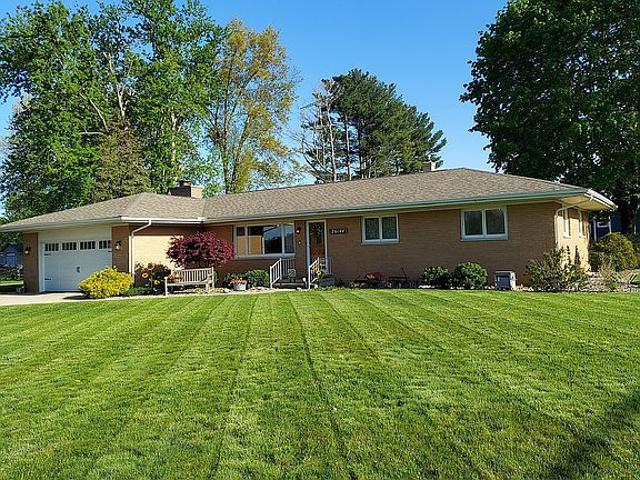 2nd image of 26144 Lakeview Dr