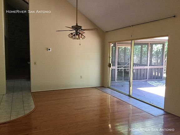 2nd image of 4031 Oakhaven St