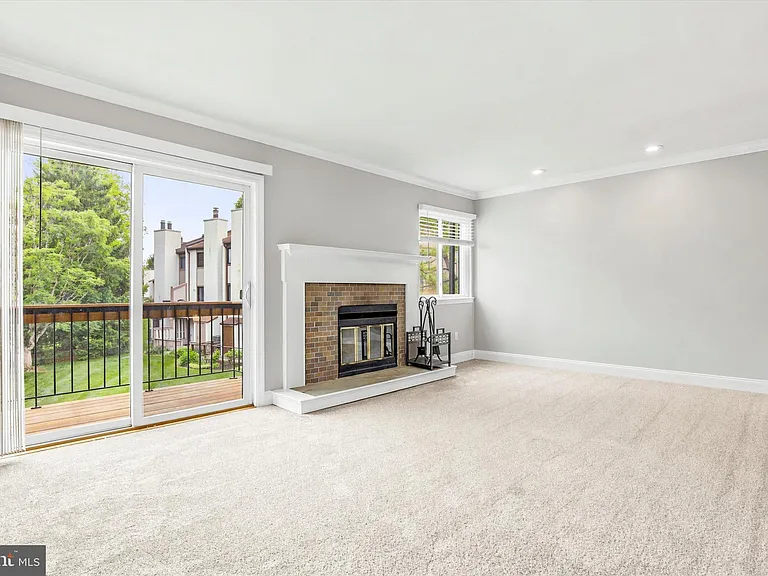 804 Bismark Way — Photo 15