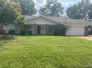 844 Townhouse Ln, Hazelwood, MO 63042
