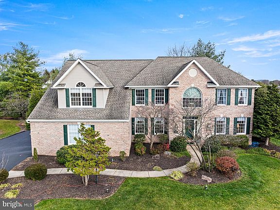2nd image of 117 Coventry Ln