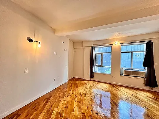 Rented by City Connections Realty | media 6