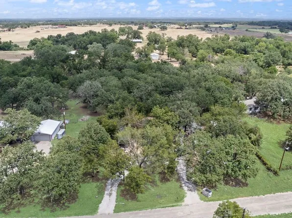 139 Rommel Ct, Springtown, TX 76082