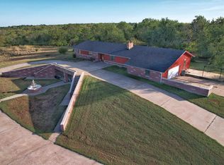 7627 46th St, Ozawkie, KS 66070