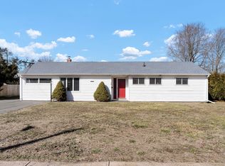 74 Greenwood Rd, Windsor Locks, CT 06096
