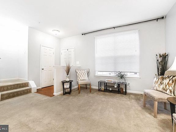 4th image of 46385 Shining Willow Ln Unit A