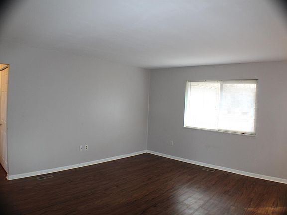 3rd image of 6953 Pecos Dr