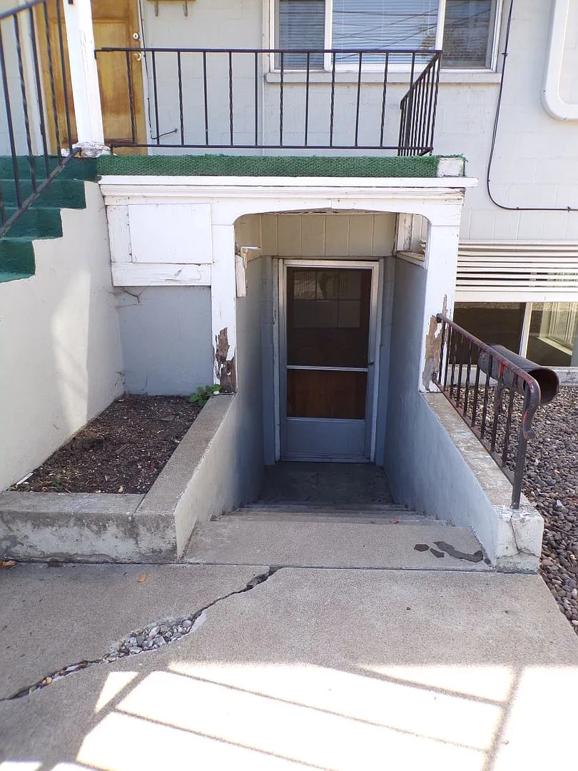 4th Street Apartments — Photo 2