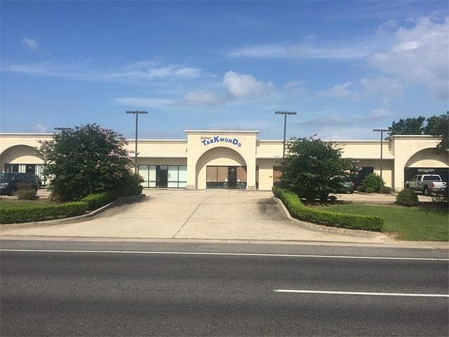 1st image of 554 Belle Terre Blvd