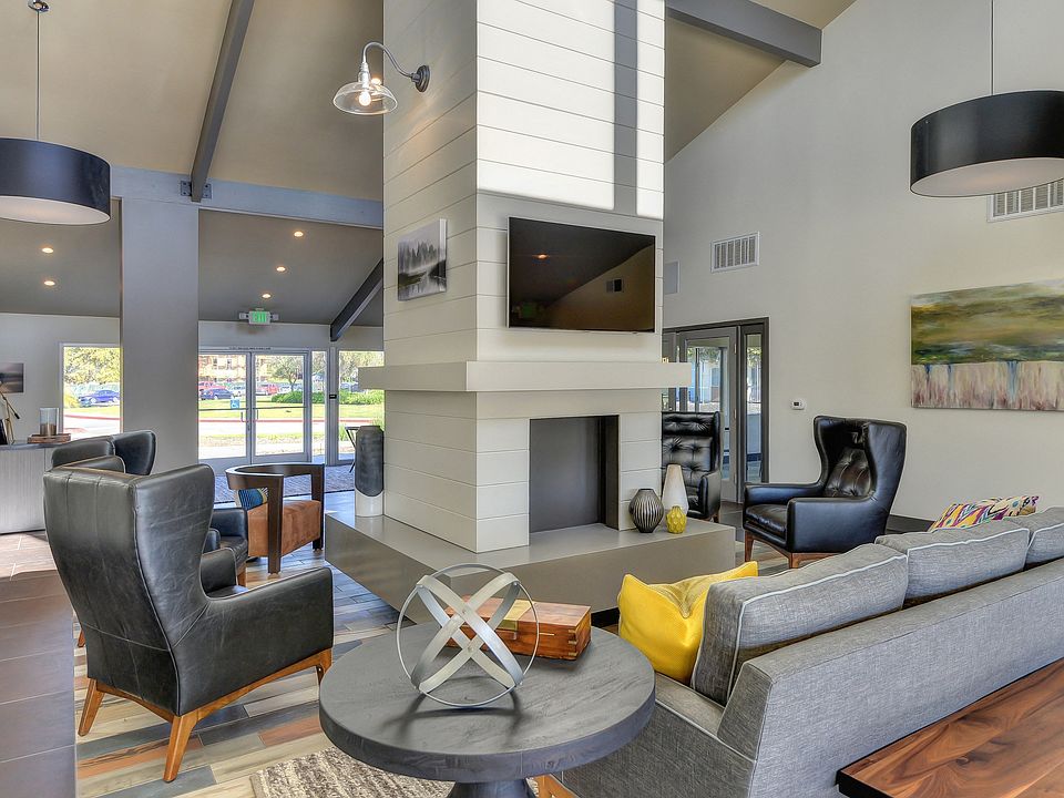 Addison Ranch Leasing Office