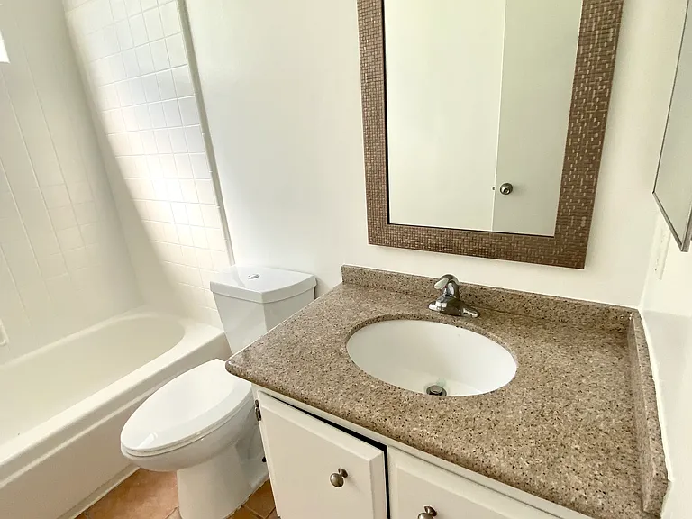 1543 N Bronson Ave #103 — Photo 17