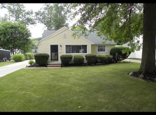 24290 Smith Ave, Westlake, OH 44145