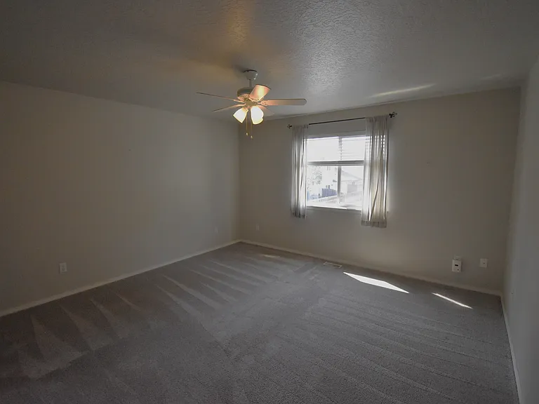 3222 S Lindsay Ave — Photo 18