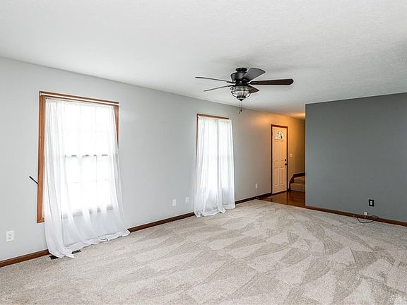4th image of 209 S Wenrick St