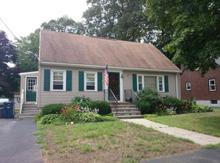 2 Westmoor Ter, West Roxbury, MA 02132