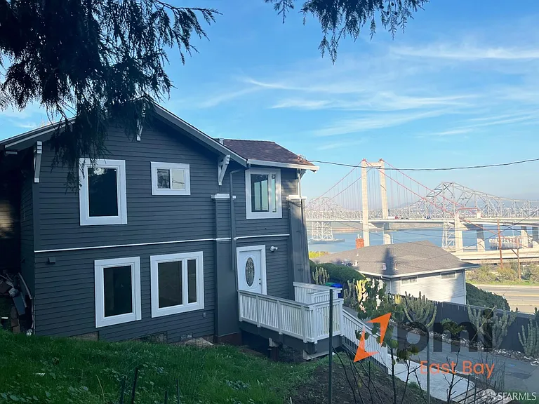 303 Virginia St #B — Photo 1