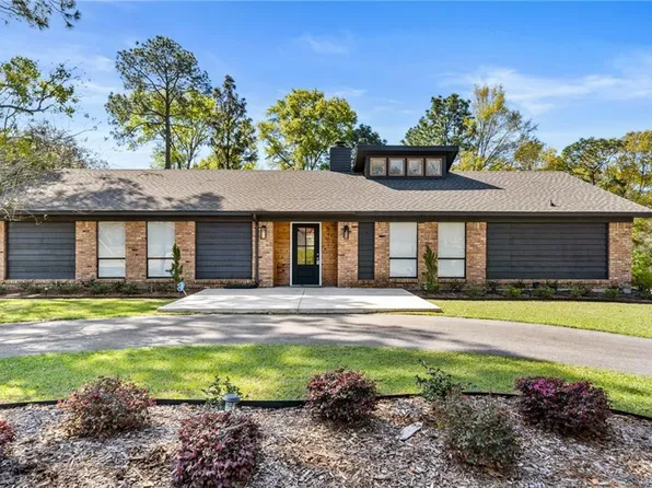 8401 Twin Lakes Drive, Mobile, AL 36695