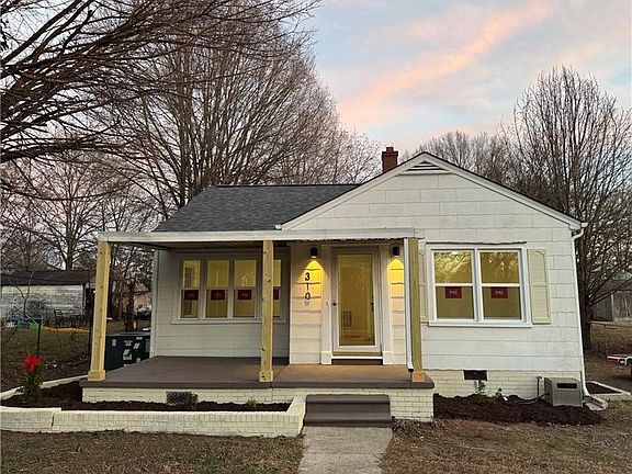 4th image of 310 Somers Ave