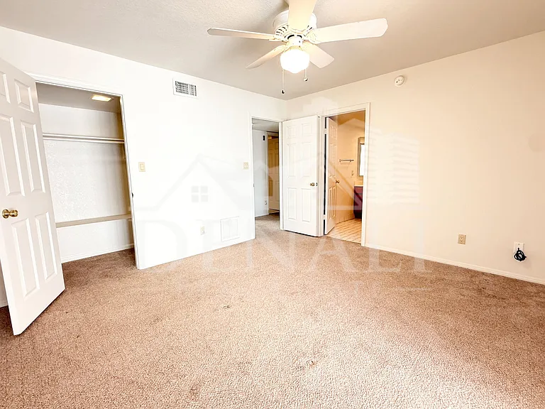 15076 N Escondido Dr #A — Photo 10