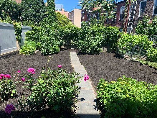 Rented by Luxury Apartments LIC | media 29