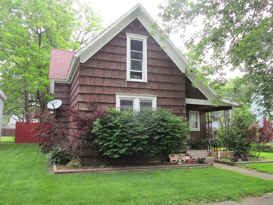 2nd image of 221 E Silver St