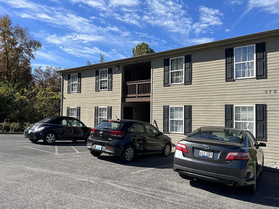 1st image of 172 Longview Dr APT 3