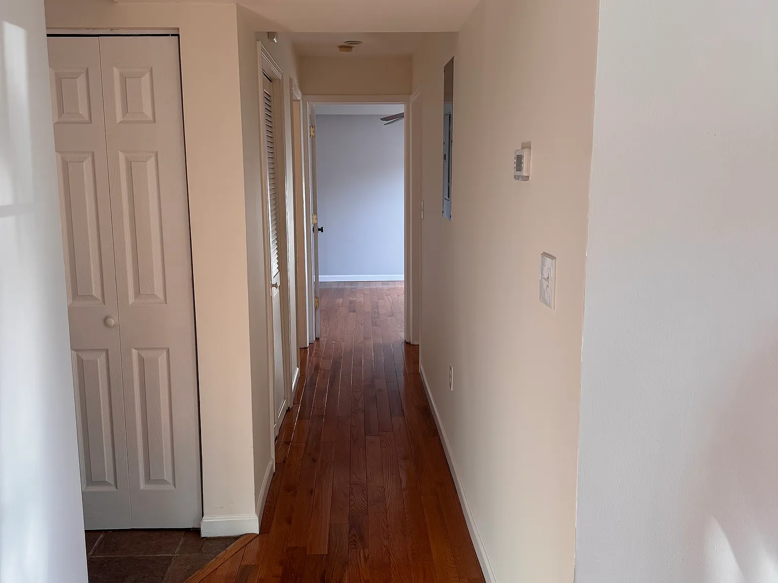 2 bed, 986 sqft, $2,400 — Photo 4