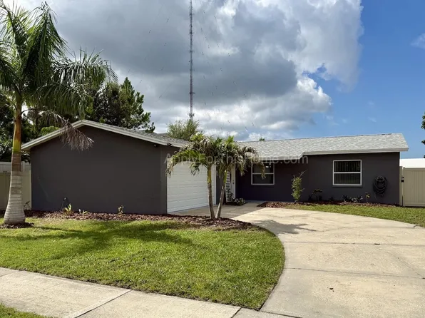 9110 86th Ave, Seminole, FL 33777