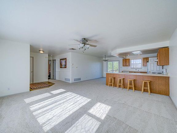 4th image of 1287 N Dailey Dr