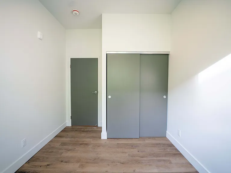 228 McConnell St — Photo 24
