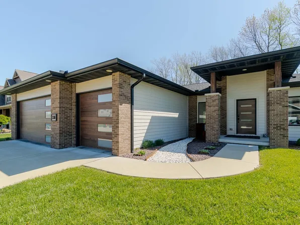 338 Shaggybark Trl, Morton, IL 61550