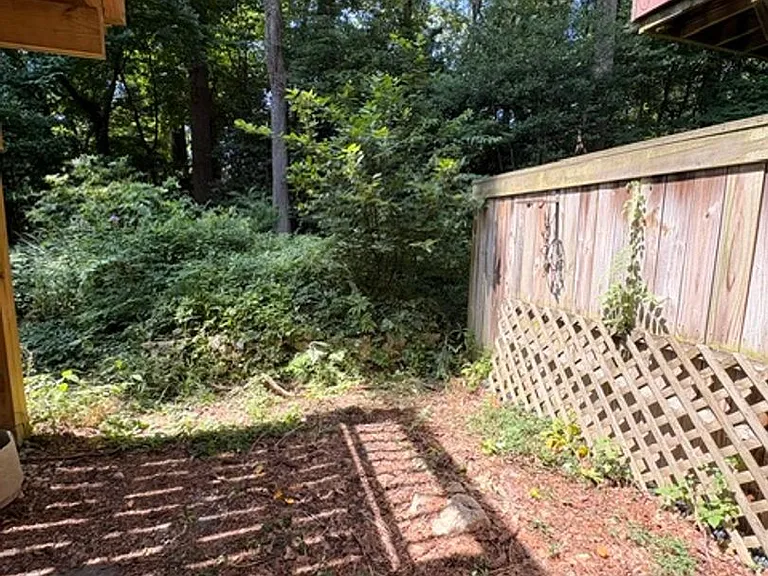 2071 Golf Course Dr — Photo 37