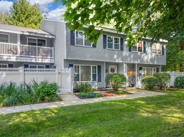 408 Edgebrook Dr, Boylston, MA 01505