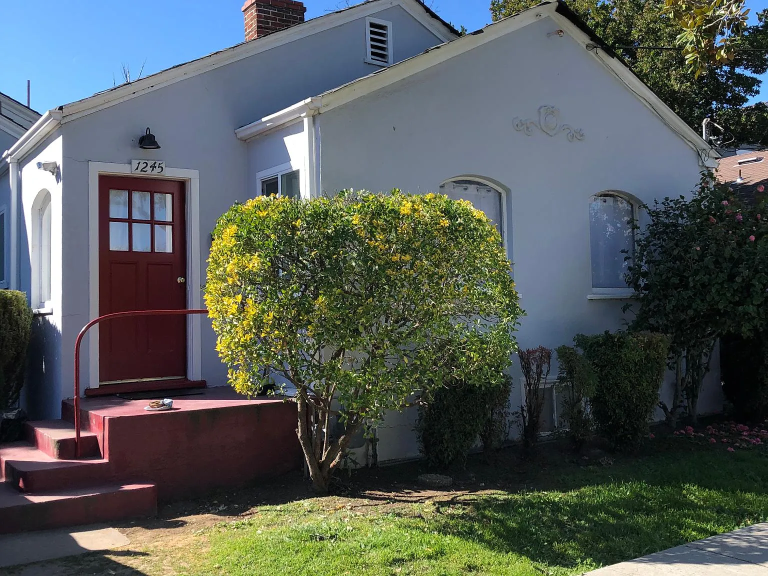 1245 Snow St — Photo 1