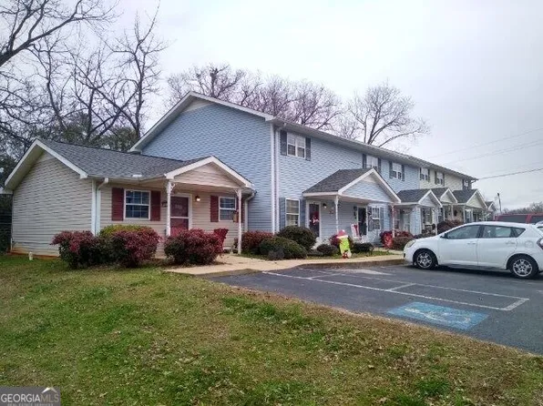 50 White St APT 13, Cleveland, GA 30528