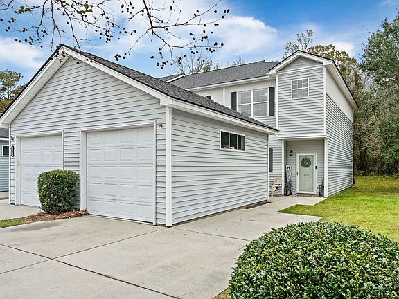 3rd image of 4579 Great Oak Dr