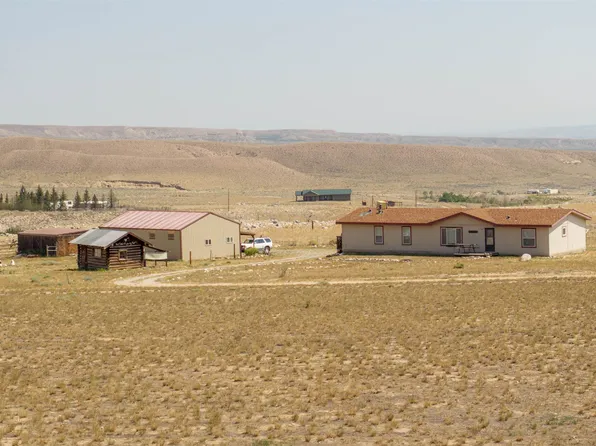 35 Hoot Owl Tr, Clark, WY 82435