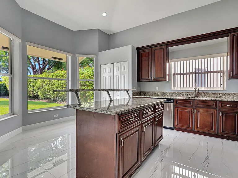 4190 Bahia Isle Cir — Photo 18