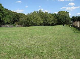 3102 Oakview Dr, Hurst, TX 76054